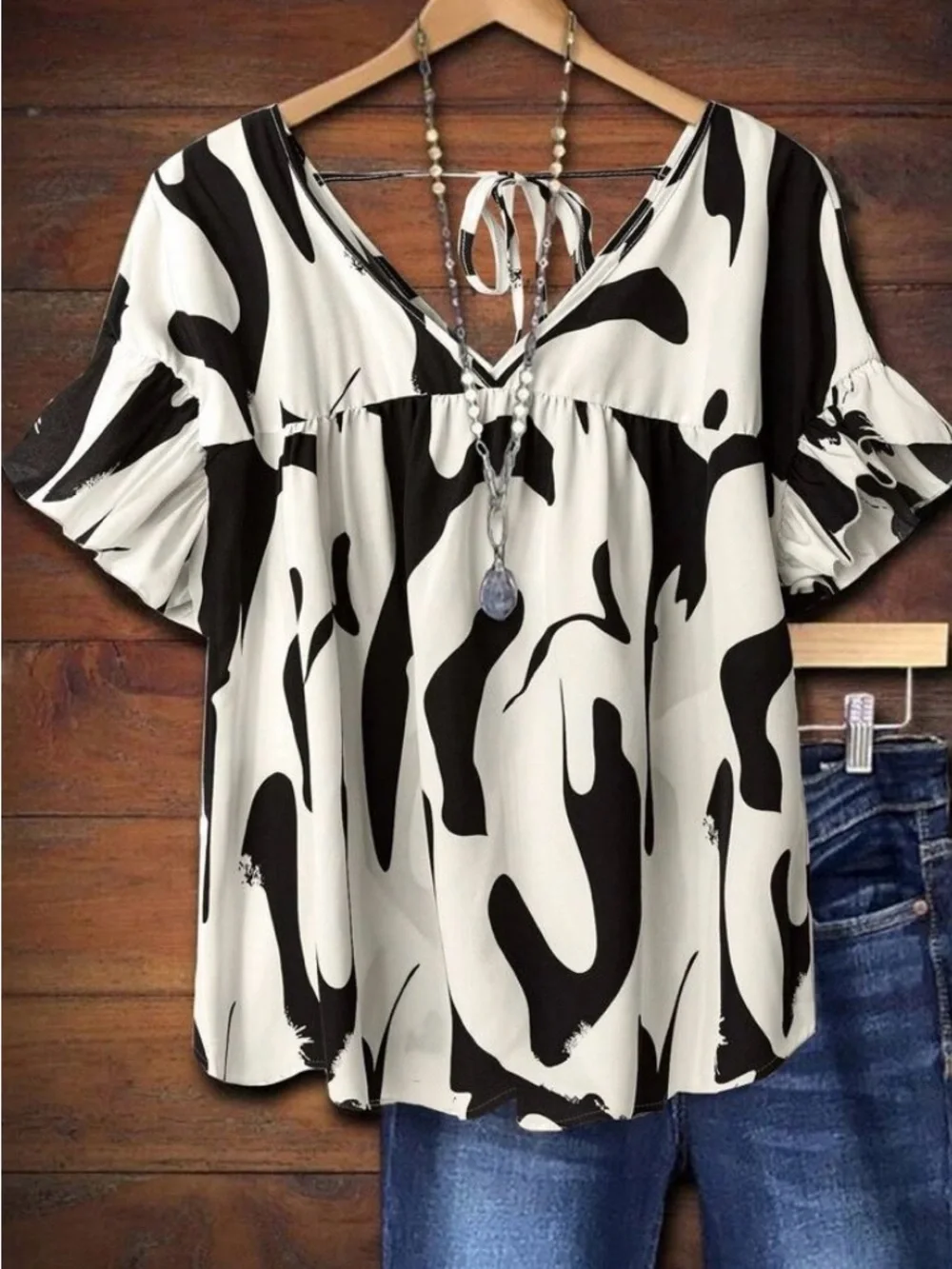 SHEIN Black & Cream Abstract V-Neck Blouse - Picture 1 of 5